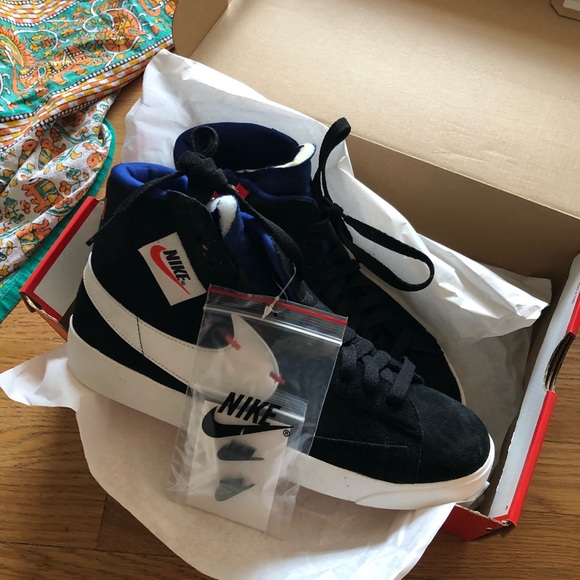 Brand New Nike’s with box and tags! - Picture 3 of 4